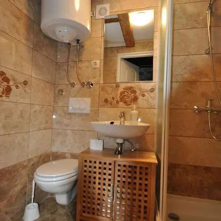 Guest house Parona Vrbnik (Primorje-Gorski Kotar)